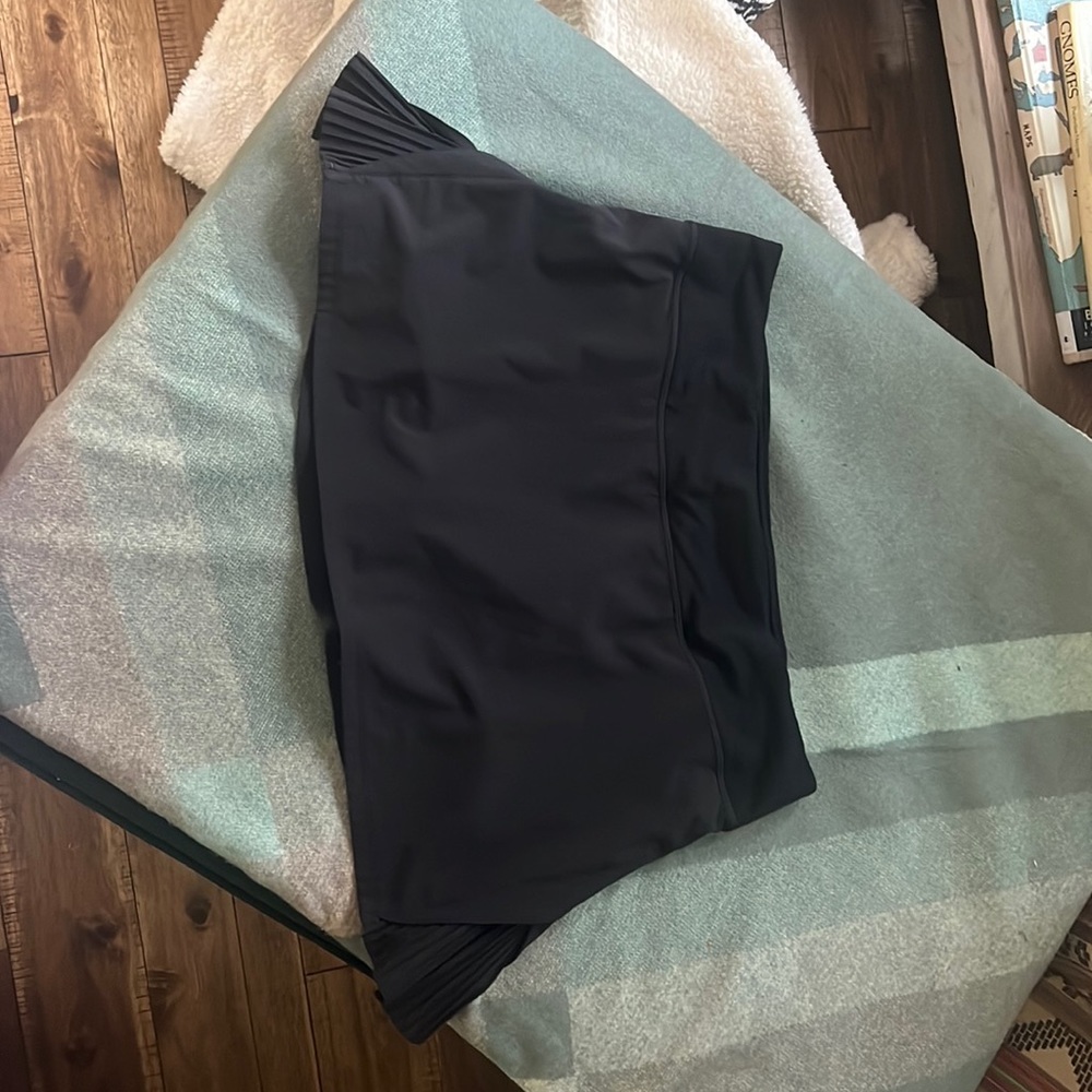 Lululemon Play off the Pleats tennis skirt!